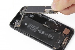 réparation carte mère iPhone 7